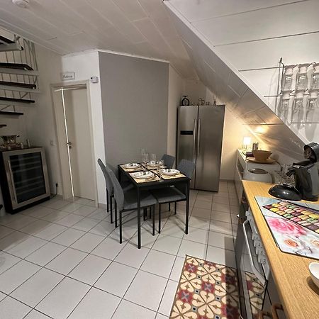 Zentrale Maisonette Mit Buero & Parkplatz Griesheim  Buitenkant foto